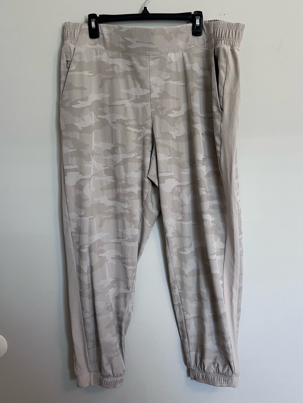 Athleta Beige Camouflage Joggers